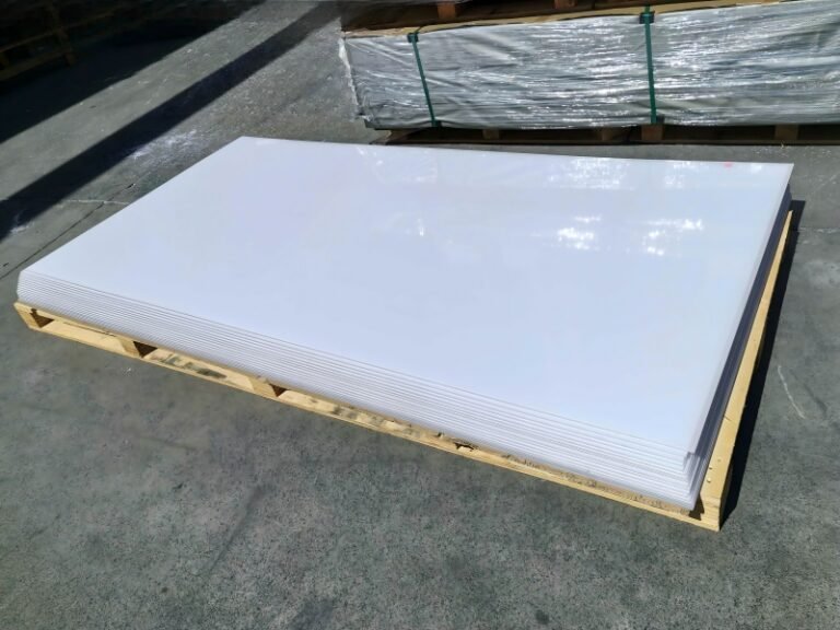 poli̇karbonat levha