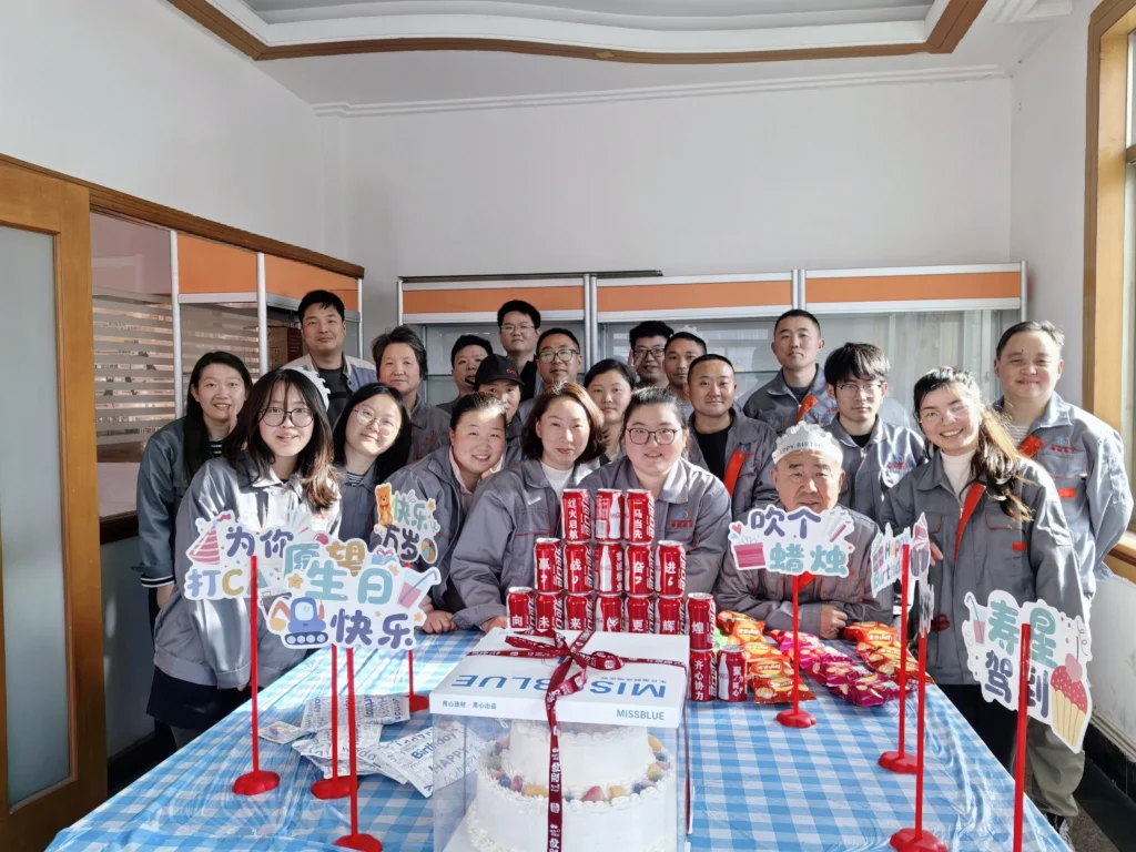 Yoochen Plastic's team